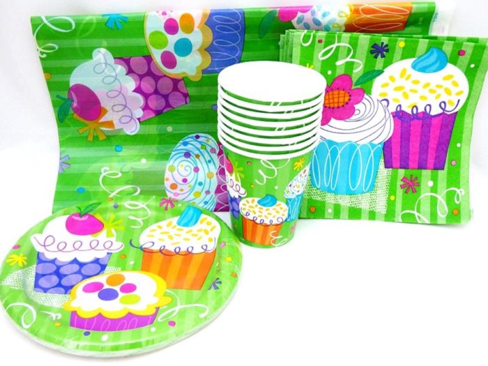 Cupcakes Table Setting Party Pack for 8 people